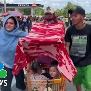 Migrant Caravan Of Venezuelans Heads North Through Mexico